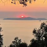 Willa Arillas Hillside 3 - Provence